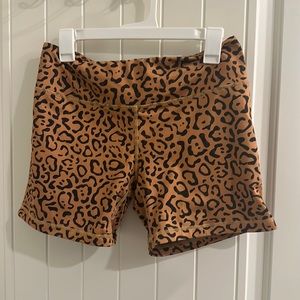 Iab mfg large no ride 5 inch in seam shorts